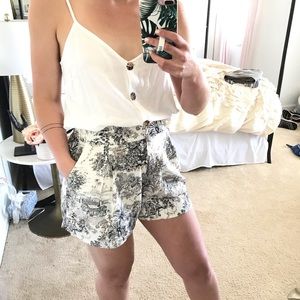 H&M High Wasted Pleated Shorts W/Pockets